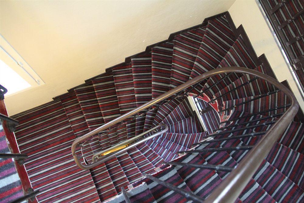 Montmartre Clignancourt * Parijs