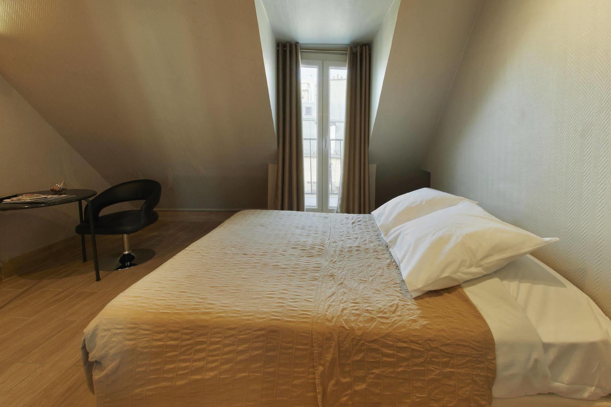 Montmartre Clignancourt Hotel Parijs